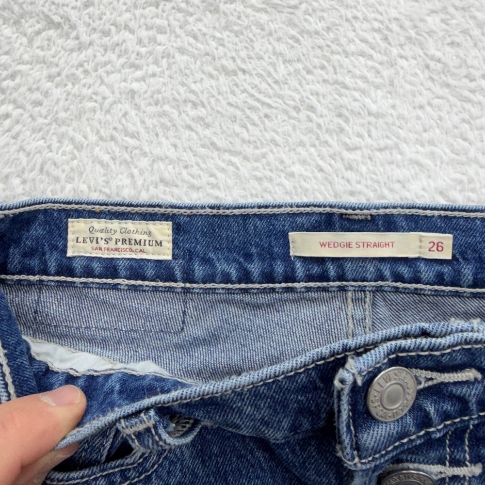 Levis Premium Wedgie Straight Jeans Blue High Rise Button Fly 26995-0000 Size 26 - Picture 4 of 12